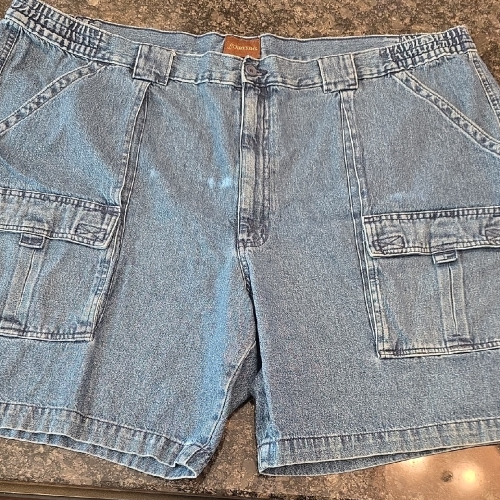 EUC St. John's Bay Light Blue Cargo Shorts 52